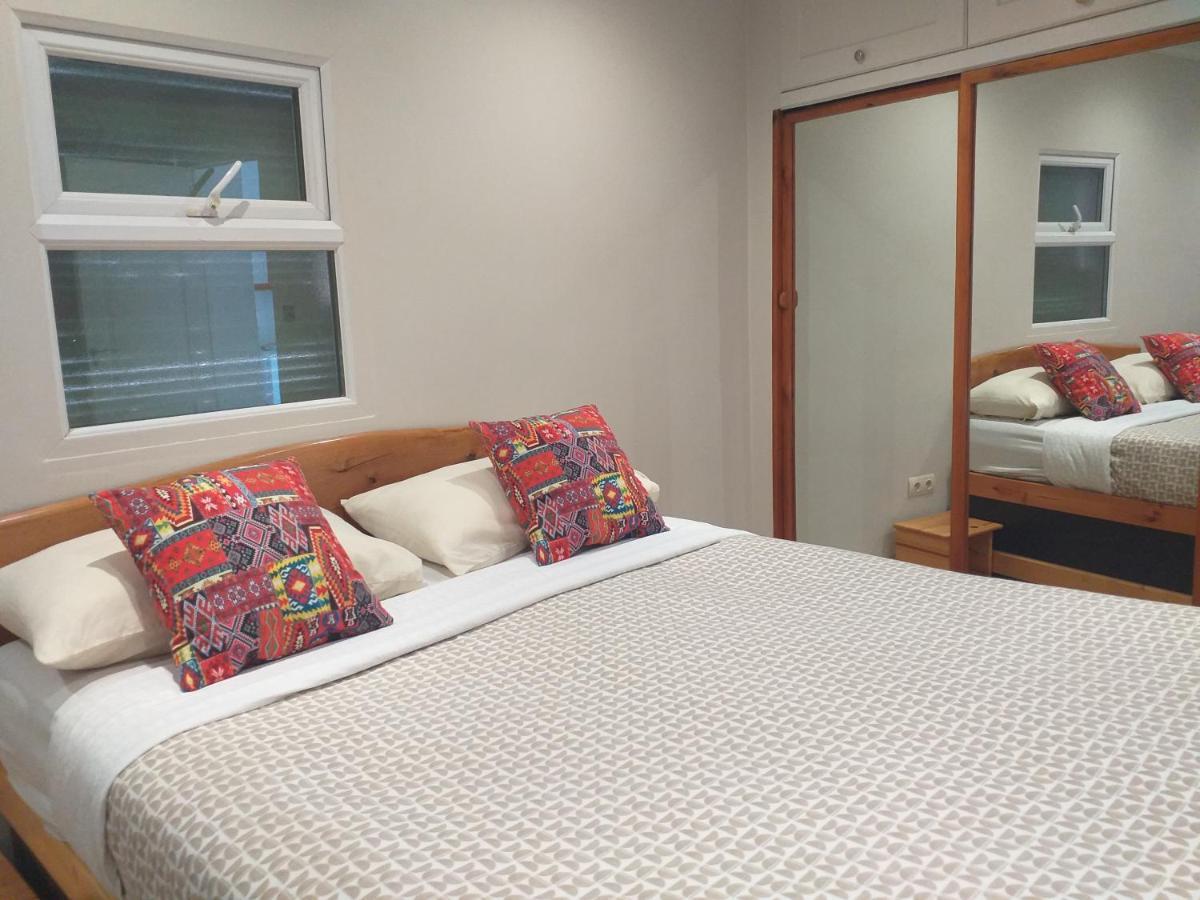 Malaga Ensuites City Centre Kültér fotó